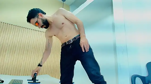 jean_lewis2 - JEAN_LEWIS2's free webcam - UK Sex Cams