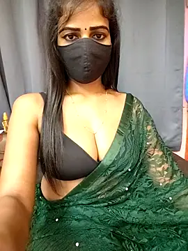 Webcam Model (Misss-julli)  is live.Free join now!