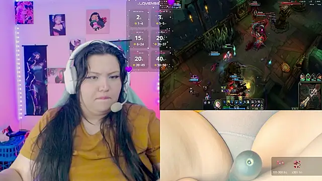 crystal7u7 - Crystal7u7's free webcam