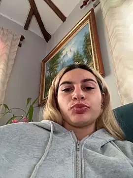 Webcam Model (AtheneaRossi)  is live.Free join now!