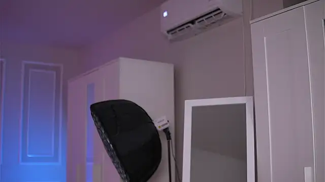 KyssaraPlay from StripChat is Freechat