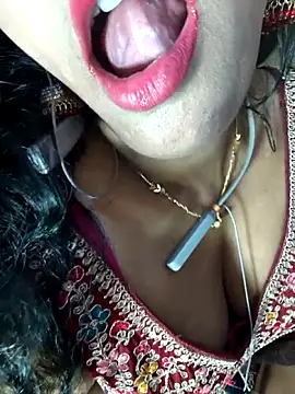 Lovely12streaming live sex cam