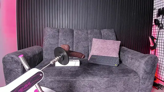 Slave_Ebony webcam stripchat model stream image