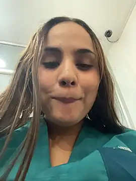 noa_harper- (F young) - Show boobs public +3mlush