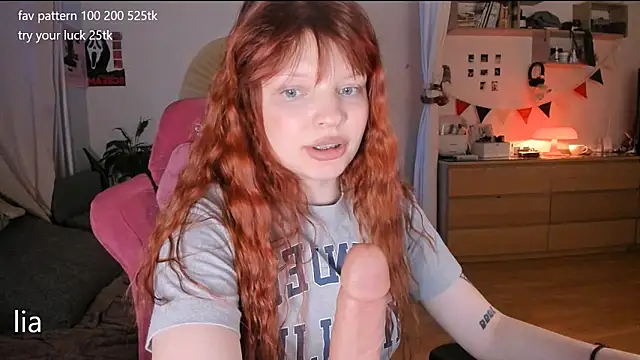 lil_lia - Lil_lia's free webcam - UK Sex Cams