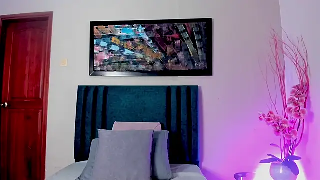 tessamonroee - TessaMonroee's free webcam - UK Sex Cams