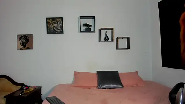 eva_malia - Eva_Malia's free webcam - UK Sex Cams