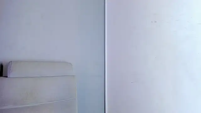 larabrooks - Larabrooks's free webcam - UK Sex Cams