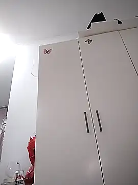 AdelinaJude live sex cam