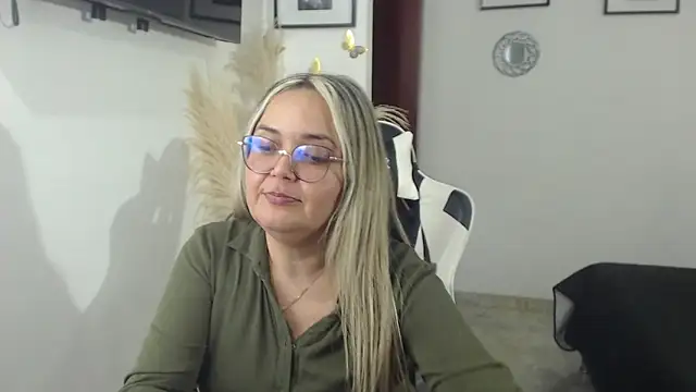 samy_vsn - Samy_vsn's free webcam - UK Sex Cams