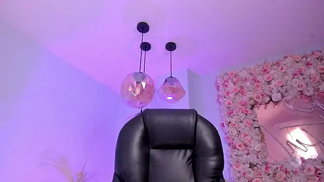 katienolan_1 - KatieNolan_1's free webcam - UK Sex Cams