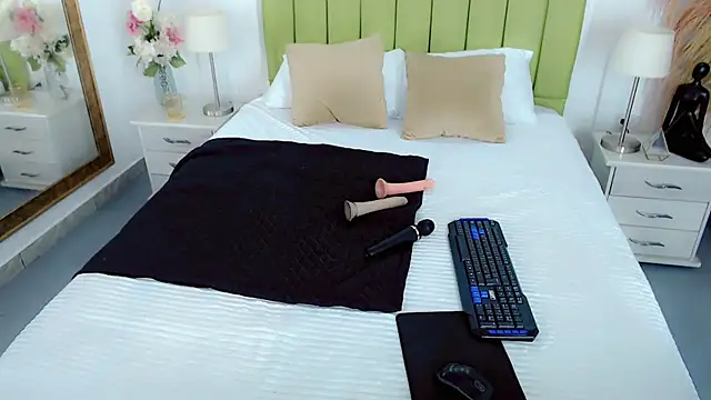 charlotte1_sweet - Charlotte1_sweet's free webcam - UK Sex Cams