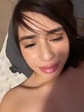 Webcam Model (romyamo)  is live.Free join now!