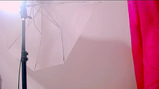 MaidenGame live cam profile