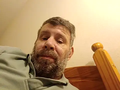 stud2512 (M mature) - Wank my cock for 5 minutes