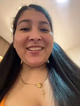 evelyn_1702 - Evelyn_1702's free webcam - UK Sex Cams