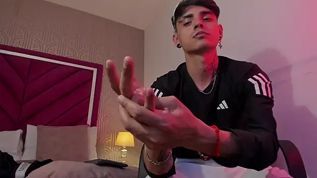 dominic_foxx - Dominic_Foxx's free webcam - UK Sex Cams