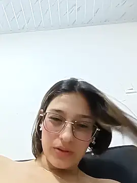 ary-18 (F teen) - 3 fingers in my pussy