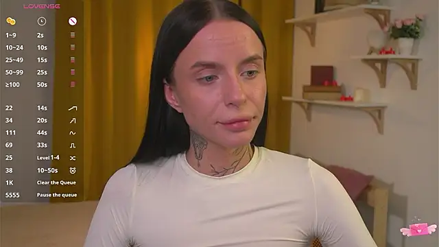 livia_starwars (F young) - boobs massage