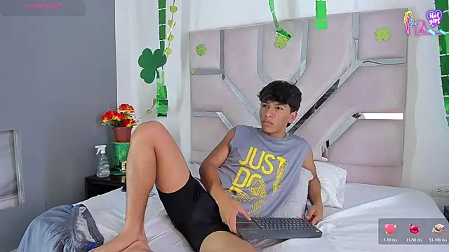 angel_lux - Angel_Lux's free webcam - UK Sex Cams