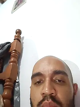 juanroom - Juanroom's free webcam - UK Sex Cams