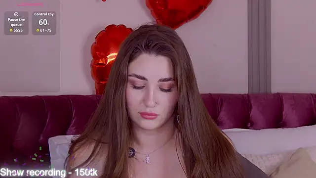KiraBarlows live sex cam