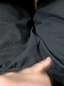 wrong_man25 (M young) - Cum in public