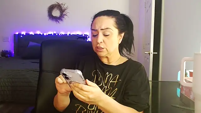 alyssiaamorexo - AlyssiaAmoreXO's free webcam - UK Sex Cams