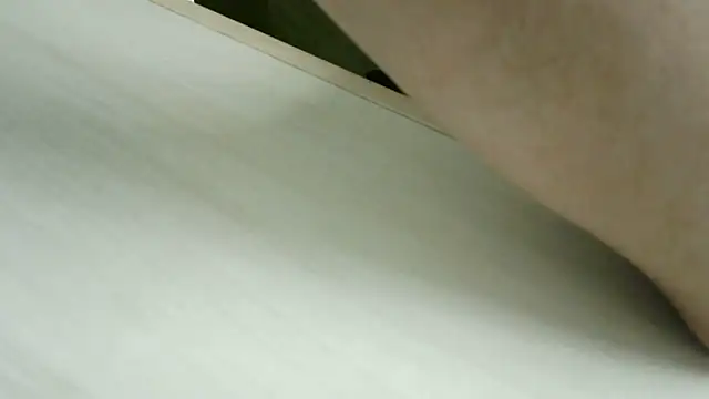 xiaoguoguo284512 - XiaoGuoGuo284512's free webcam - UK Sex Cams