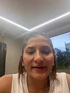 alejandritamilano - AlejandritaMilano's free webcam - UK Sex Cams