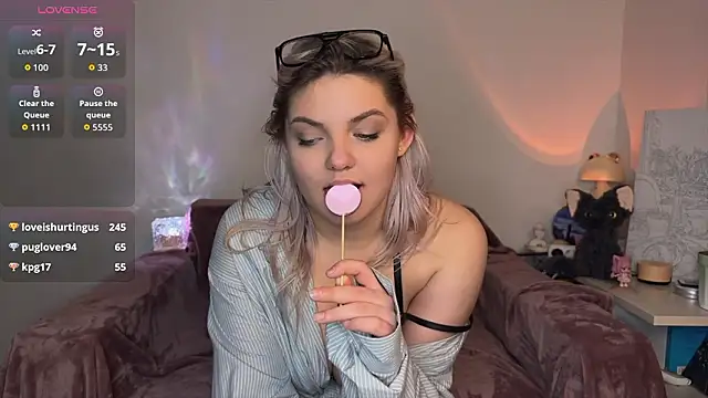 miacutemeow - MiaCuteMeow's free webcam - UK Sex Cams