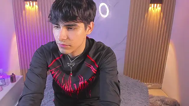 iamjuanjoc - IamJuanJoc's free webcam - UK Sex Cams