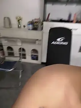 littlesluttycat (F milf) - 最后一个达成的控制两分钟