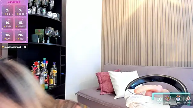 miacoxx_34 live cam profile