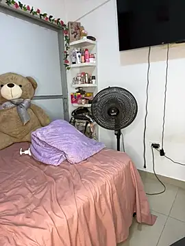 jailyncam_ - Jailyncam_'s free webcam - UK Sex Cams