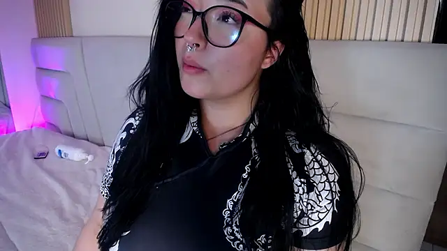 miss_loise - Miss_Loise's free webcam - UK Sex Cams