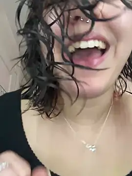 Mamachulita from StripChat is Freechat