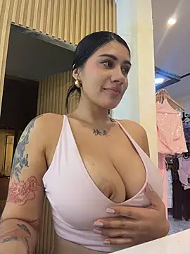 clarachanelricek - Clarachanelricek's free webcam - UK Sex Cams