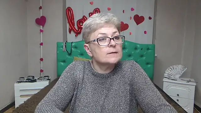 emiliagree - EmiliaGree's free webcam - UK Sex Cams