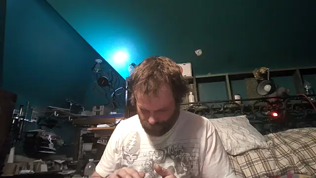 charactrzero (Ask my age) - get naked stay naked