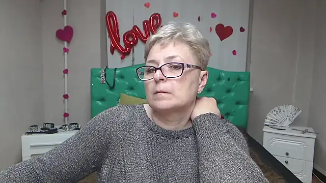 emiliagree - EmiliaGree's free webcam - UK Sex Cams