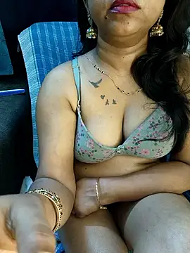 sexy_juhee (F milf) - Boobs show/ 5min dance