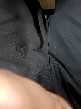 wrong_man25 (M young) - Cum in public