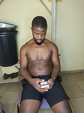 vannycov (M young) - Please help me rent an apartment