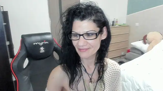 sweetsin40 - SweetSin40's free webcam - UK Sex Cams