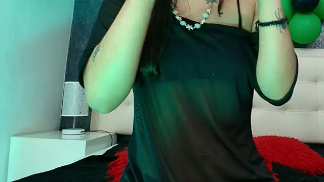 cloeandtyfanny - Cloeandtyfanny's free webcam - UK Sex Cams