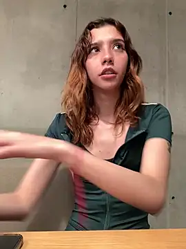 Webcam Model (MiaaCute-)  is live.Free join now!