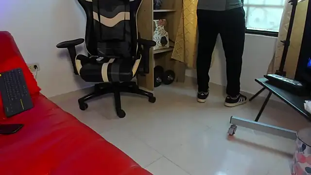 julian_wallace - Julian_wallace's free webcam - UK Sex Cams