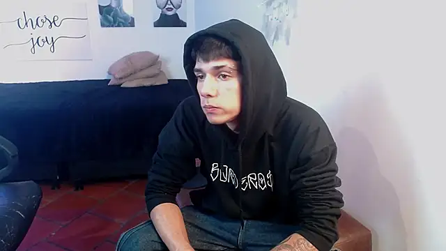 amethystshadow17 (M twink) - show ass