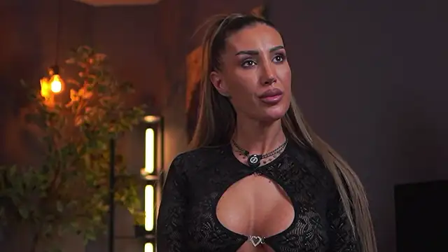 Evelyn_Evyyy live sex cam